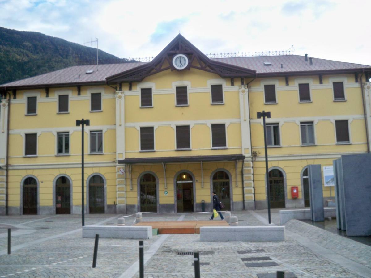Hotel Bed & Rooms , Corte Rossa -1 Min Walk To Bernina Express Tirano Kültér fotó